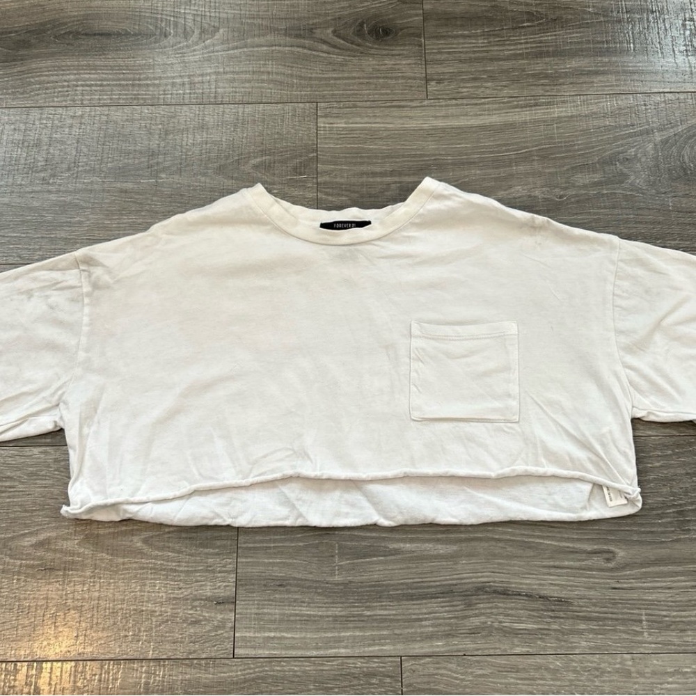White Cropped T-Shirt with Pocket